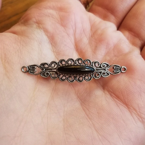 Vintage Jewelry - *RARE* Vintage Beau Sterling Onyx Brooch